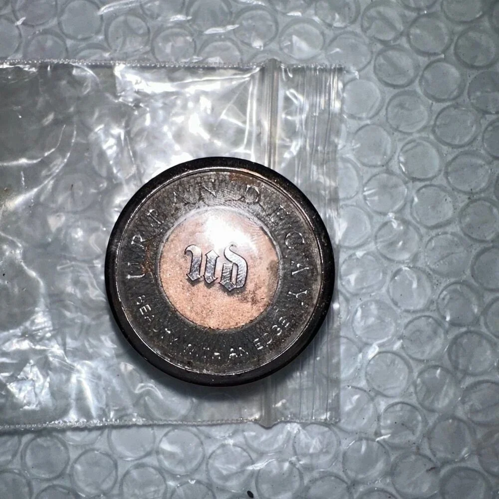 Urban Decay Eyeshadow chopper eye‎ shadow token